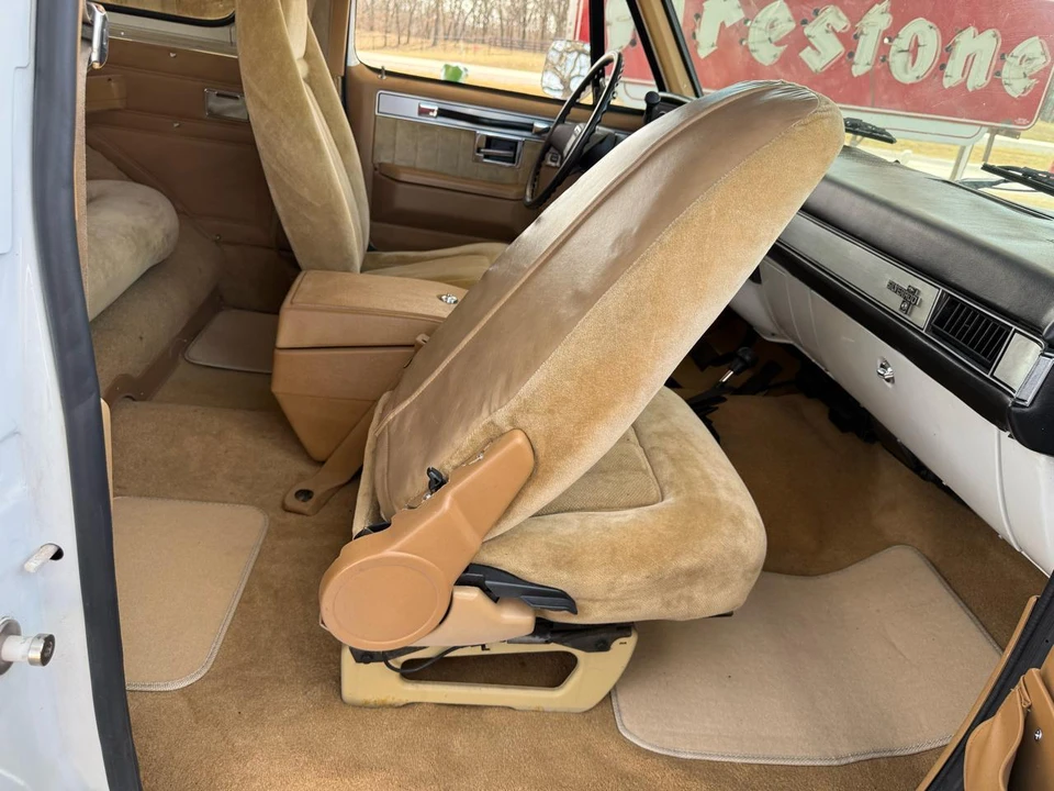 1987 Chevrolet K5 Blazer 2nd Gen - Image 21 of 31