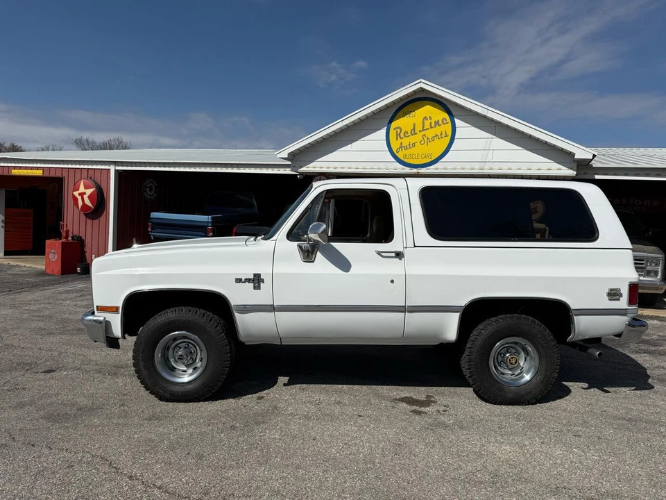 1987 Chevrolet K5 Blazer 2nd Gen - Image 3 of 31