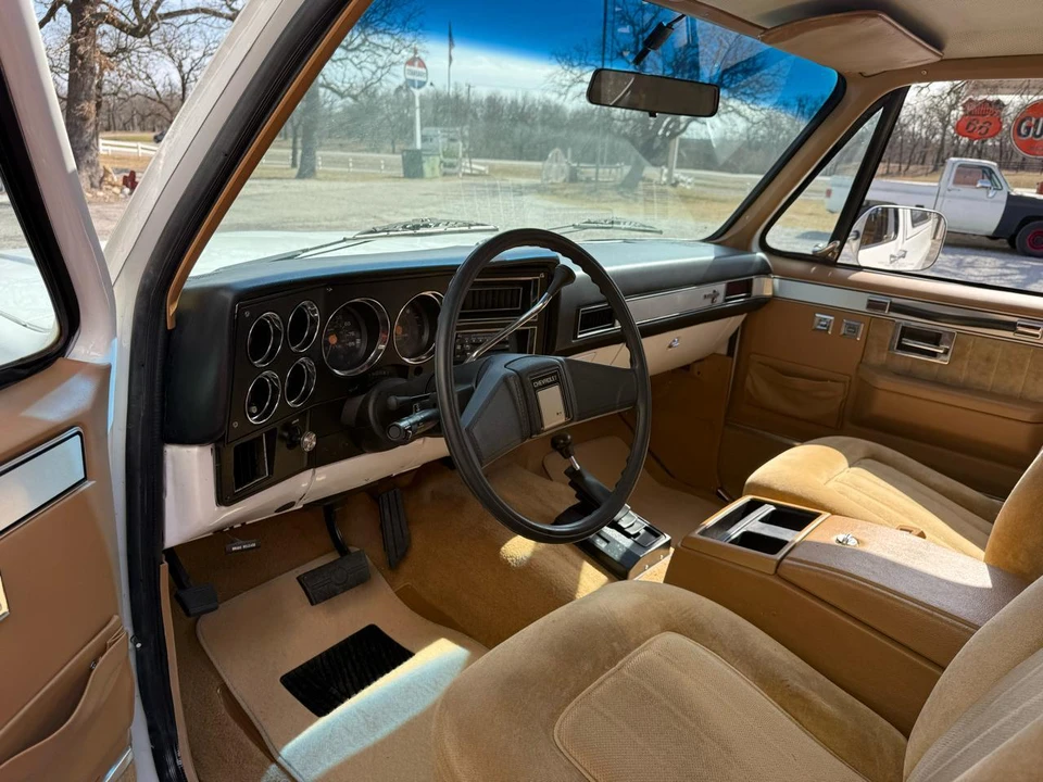 1987 Chevrolet K5 Blazer 2nd Gen - Image 12 of 31