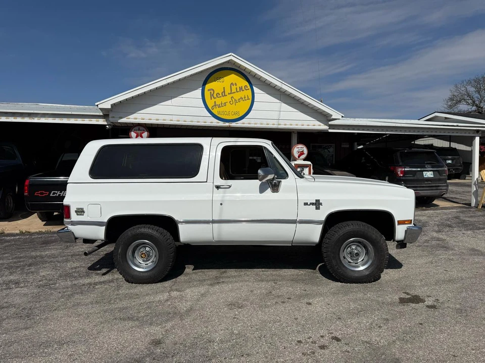 1987 Chevrolet K5 Blazer 2nd Gen - Image 4 of 31