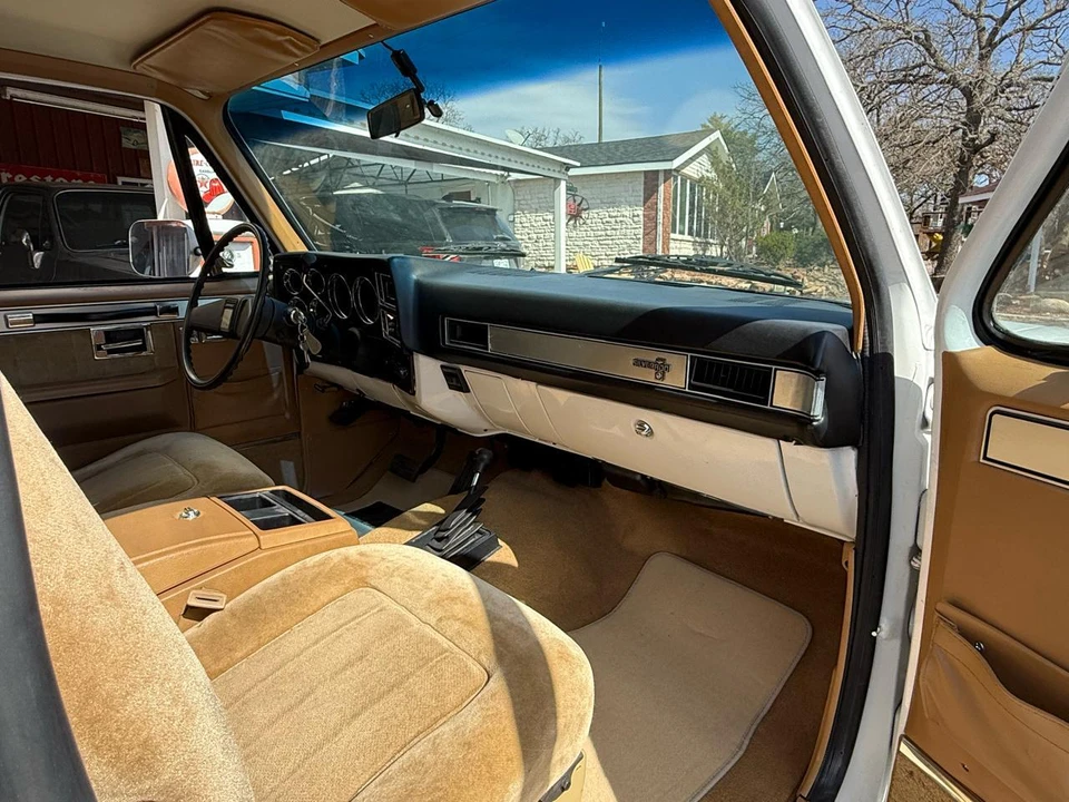 1987 Chevrolet K5 Blazer 2nd Gen - Image 13 of 31
