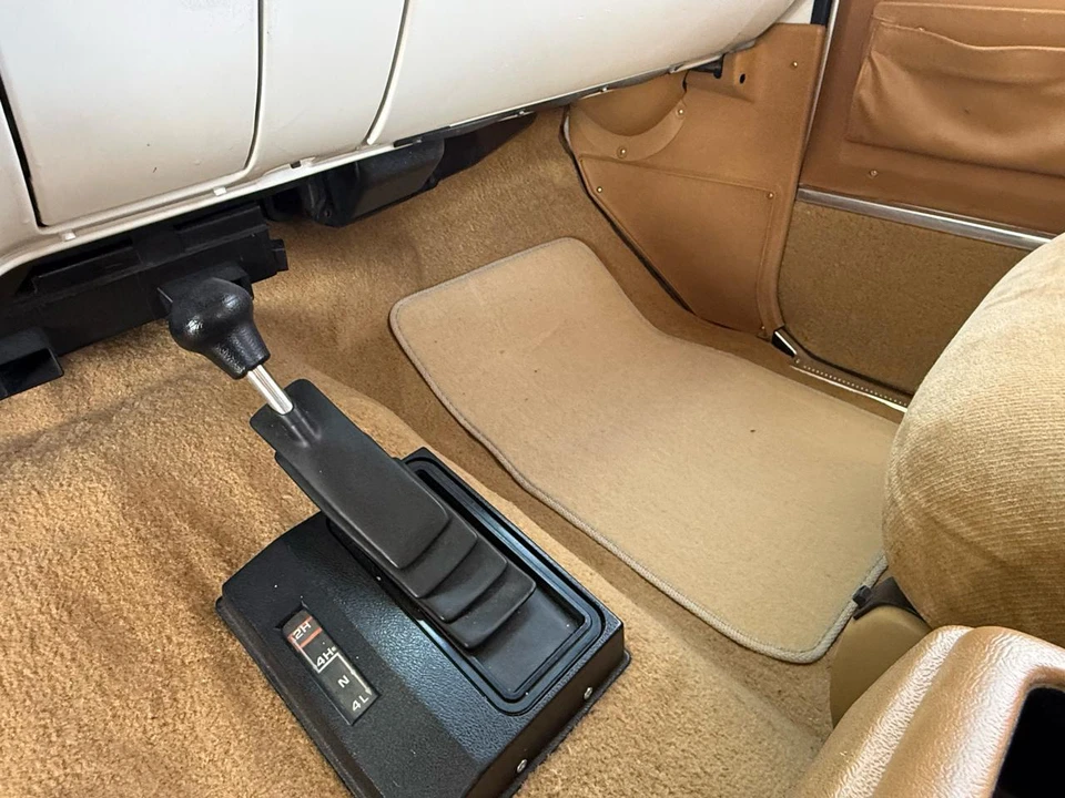 1987 Chevrolet K5 Blazer 2nd Gen - Image 29 of 31