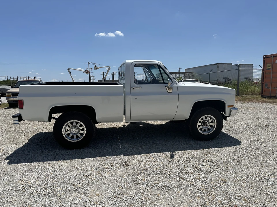 1987 Chevrolet C/K 3rd Gen - Image 11 of 31