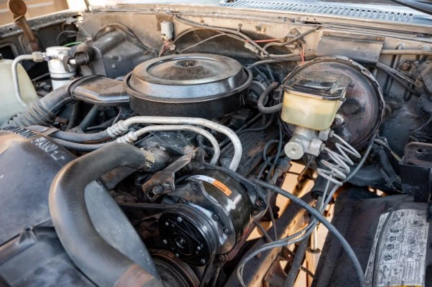 1987 Chevrolet Suburban 7th Gen - Image 6 of 8