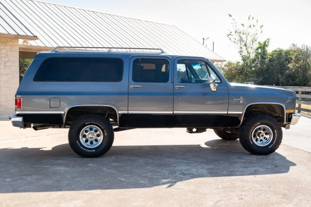 1987 Chevrolet Suburban 7th Gen - Image 3 of 8