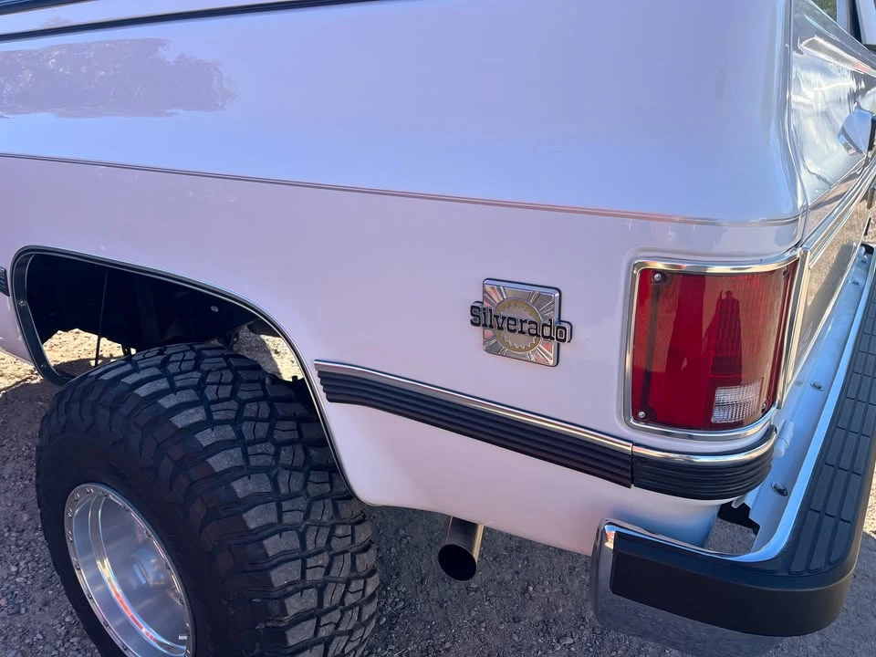 1987 Chevrolet K5 Blazer 2nd Gen - Image 19 of 20