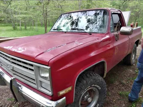1987 Chevrolet C10 Custom Deluxe