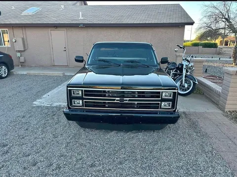 1987 Chevrolet C10/R20 Single Cab