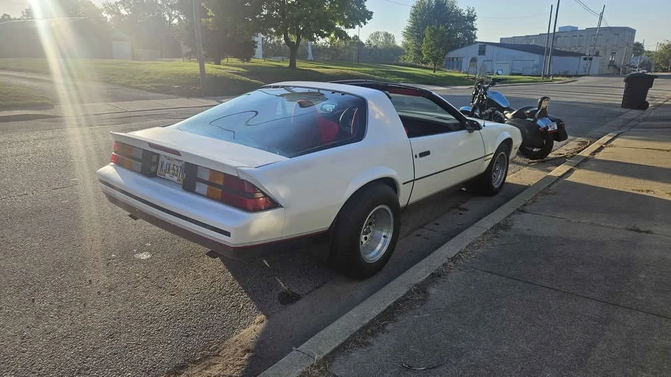 1987 Chevrolet Camaro 3rd Gen - Image 4 of 9
