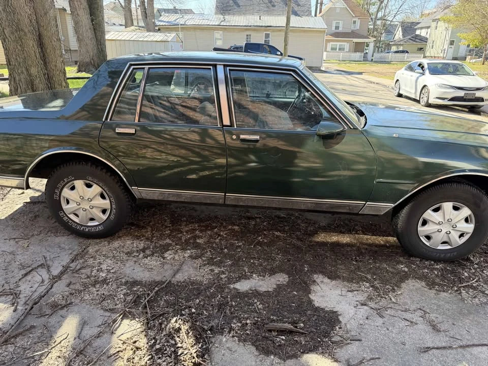 1987 Chevrolet Caprice - Image 2 of 8