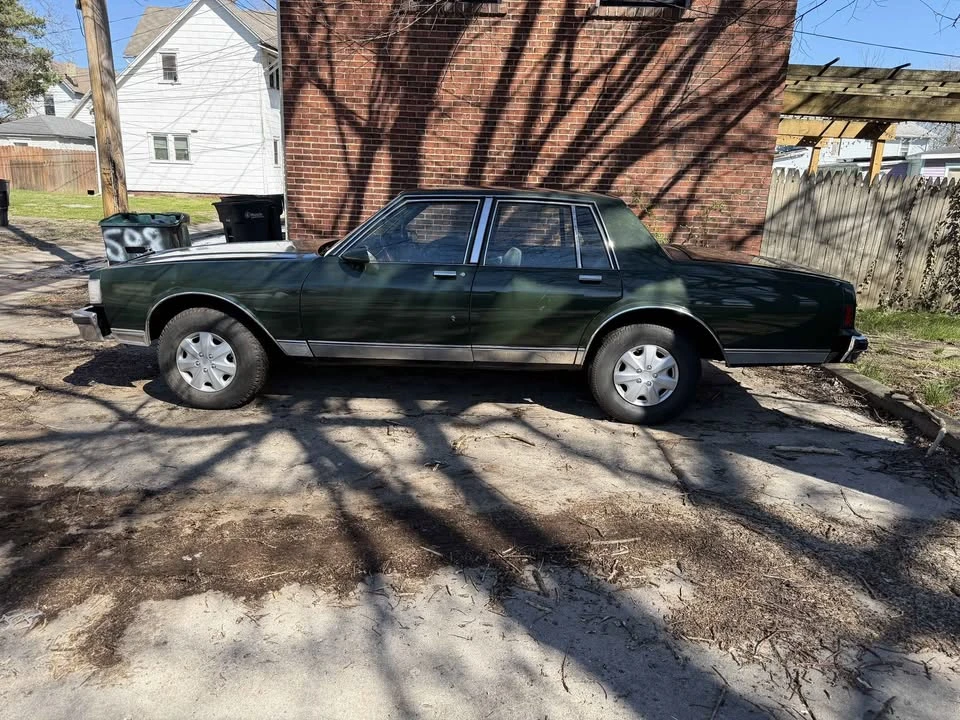1987 Chevrolet Caprice - Image 4 of 8