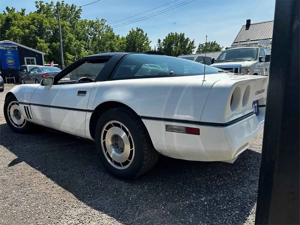 1987 Chevrolet Corvette C4 - Image 10 of 12