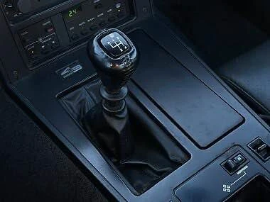 1987 Chevrolet Corvette C4 - Image 13 of 20