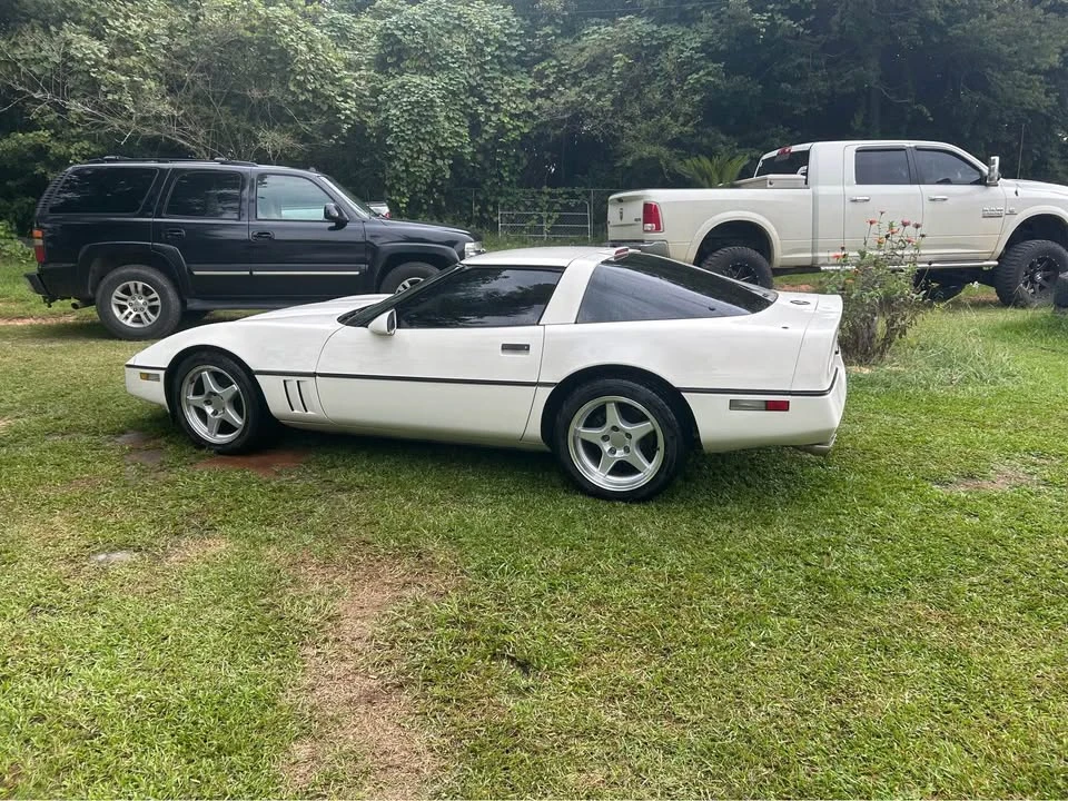 1987 Chevrolet Corvette C4 - Image 3 of 10