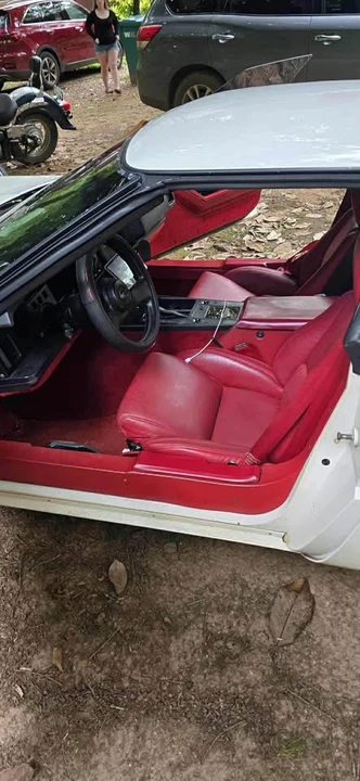 1987 Chevrolet Corvette C4 - Image 5 of 10