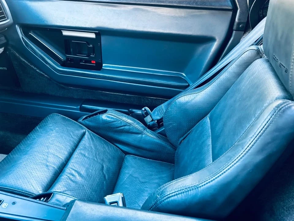 1987 Chevrolet Corvette C4 - Image 15 of 18