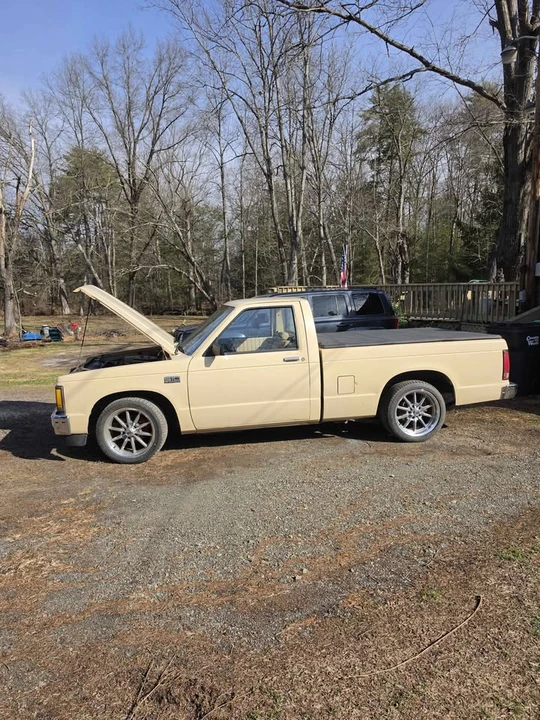 1987 Chevrolet S-10 - Image 2 of 3