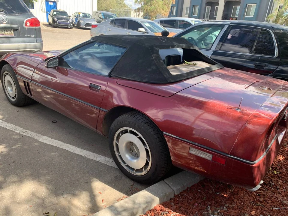 1987 Chevrolet Corvette C4 - Image 6 of 12