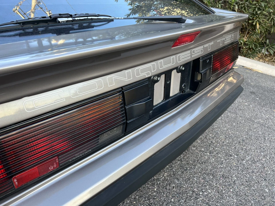 1987 Chrysler Conquest - Image 28 of 31