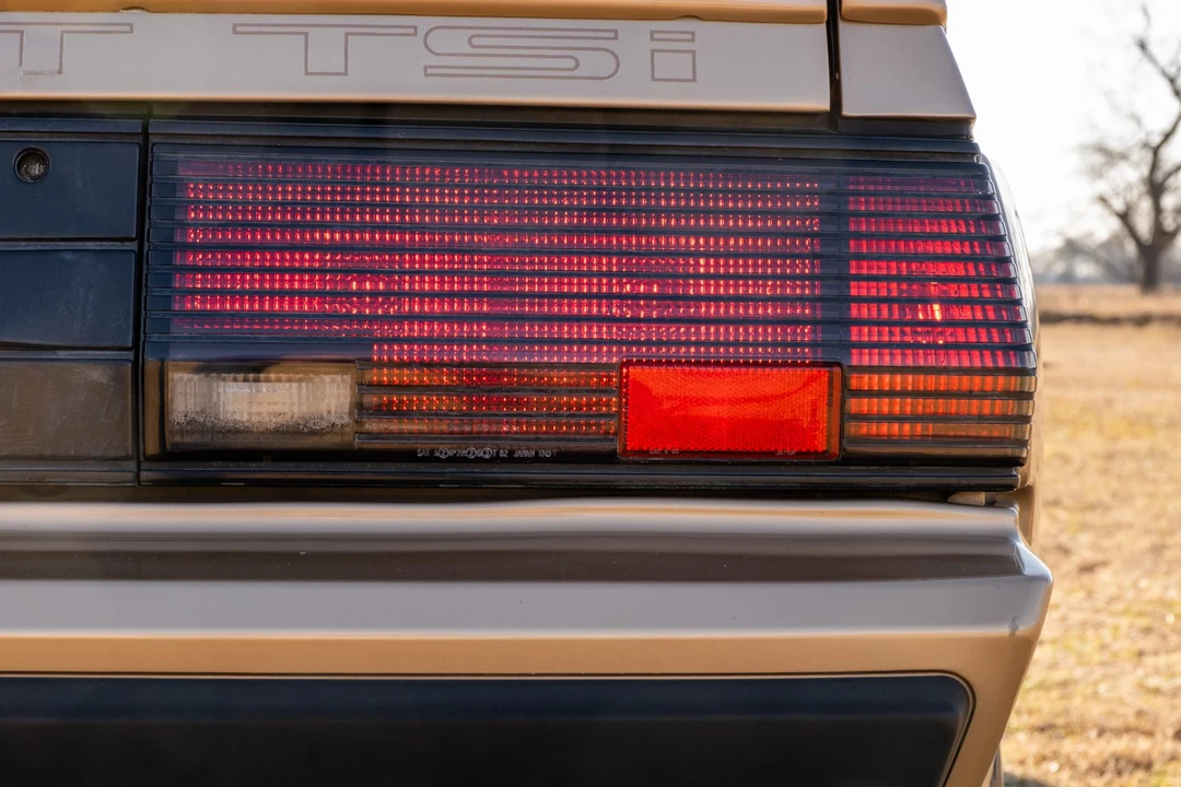 1987 Chrysler Conquest - Image 16 of 31