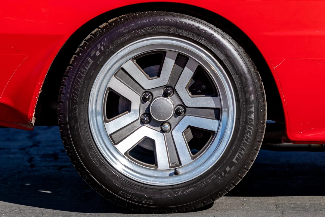 1987 Chrysler Conquest - Image 28 of 31