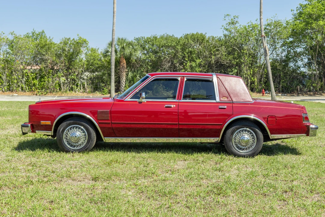 1987 Chrysler New Yorker - Image 7 of 31