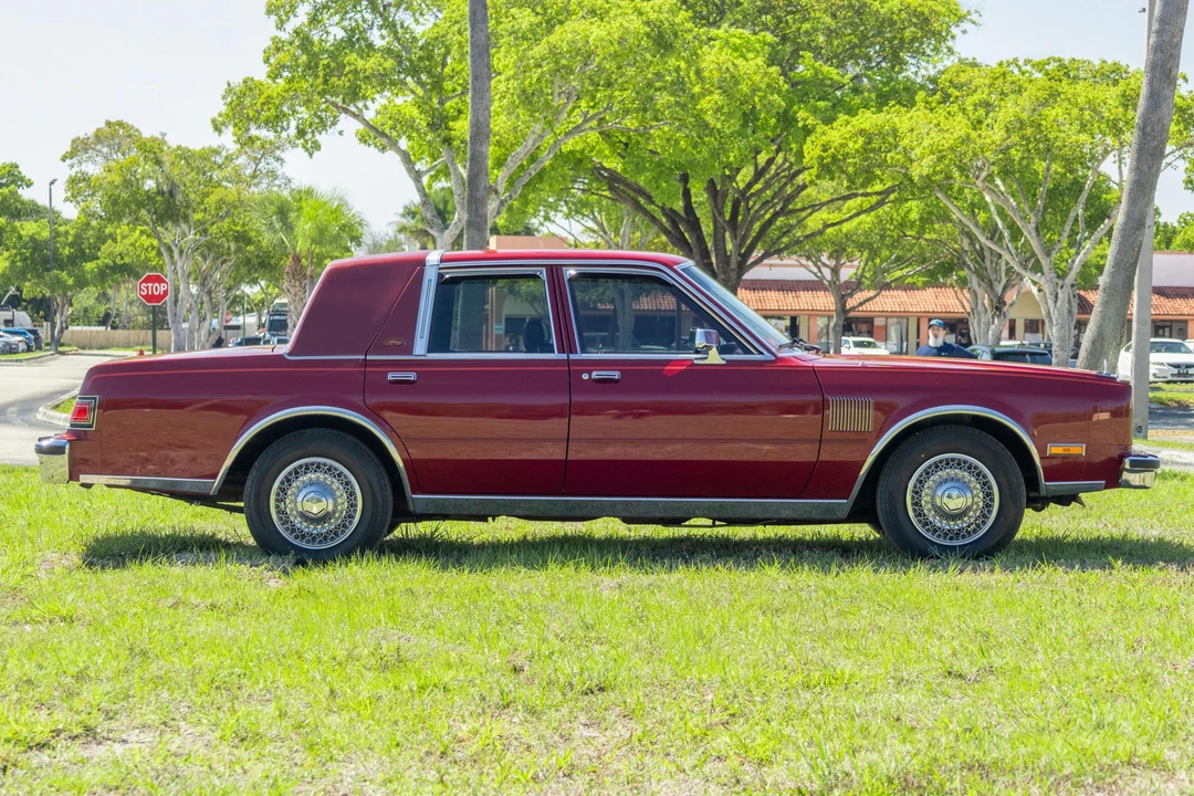 1987 Chrysler New Yorker - Image 3 of 31