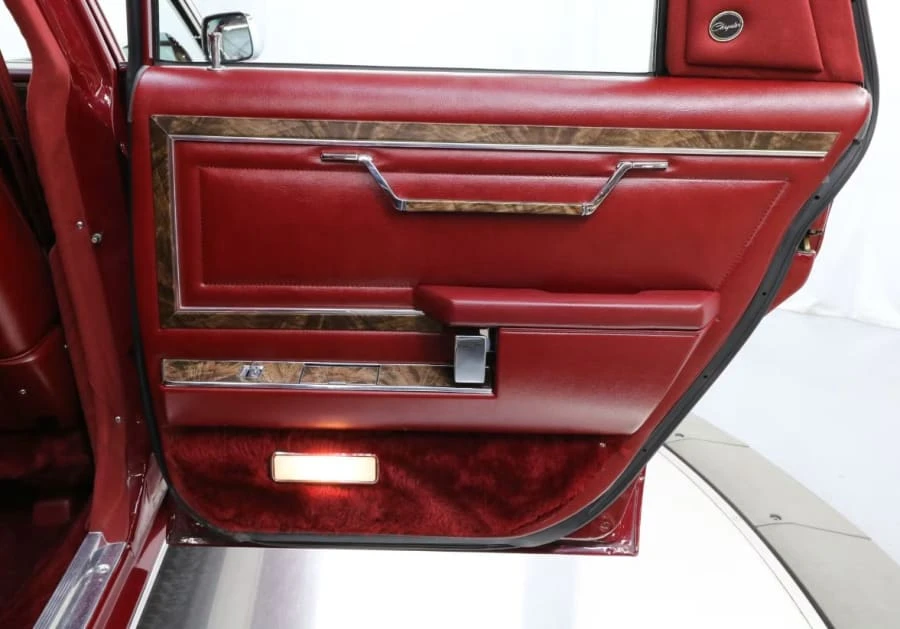 1987 Chrysler New Yorker - Image 13 of 20