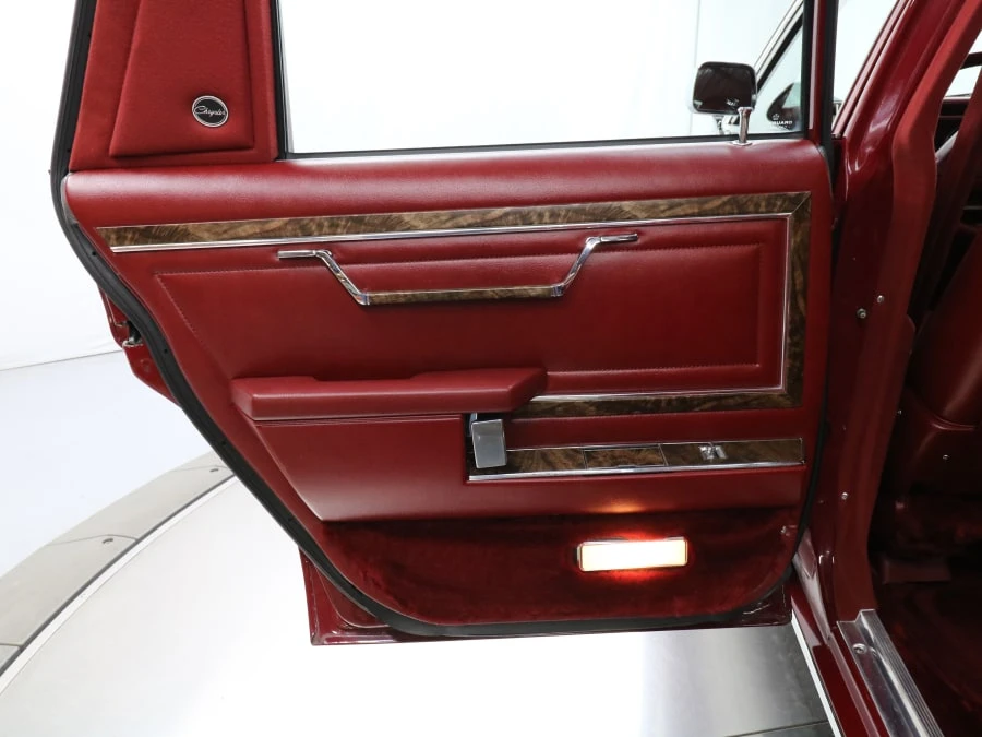 1987 Chrysler New Yorker - Image 24 of 31