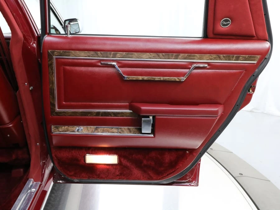 1987 Chrysler New Yorker - Image 28 of 31
