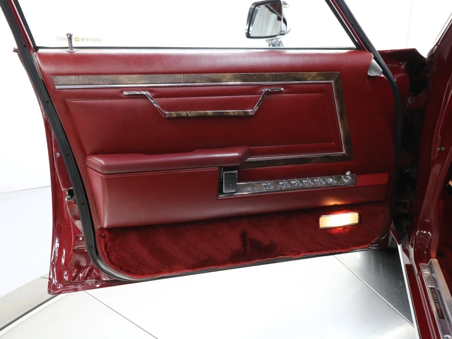 1987 Chrysler New Yorker - Image 22 of 31