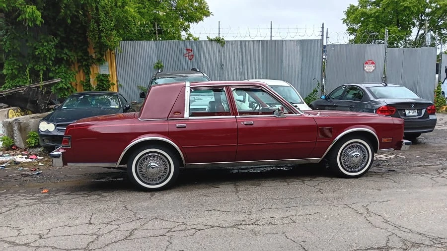 1987 Chrysler New Yorker - Image 3 of 20