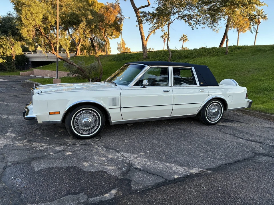 1987 Chrysler New Yorker - Image 5 of 31