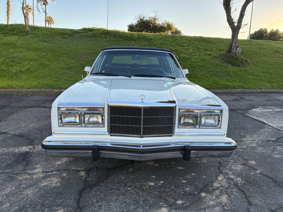1987 Chrysler New Yorker - Image 3 of 31