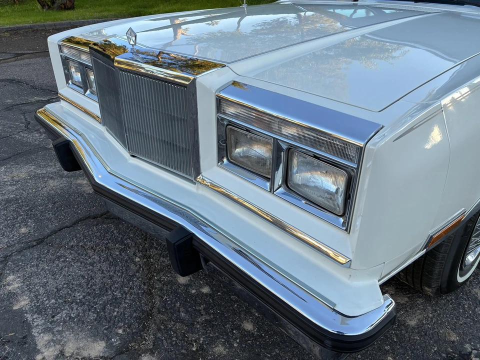 1987 Chrysler New Yorker - Image 18 of 31