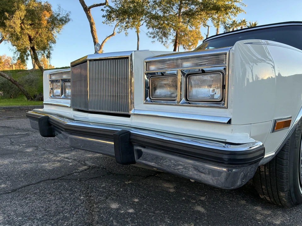 1987 Chrysler New Yorker - Image 17 of 31