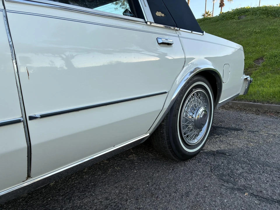 1987 Chrysler New Yorker - Image 22 of 31
