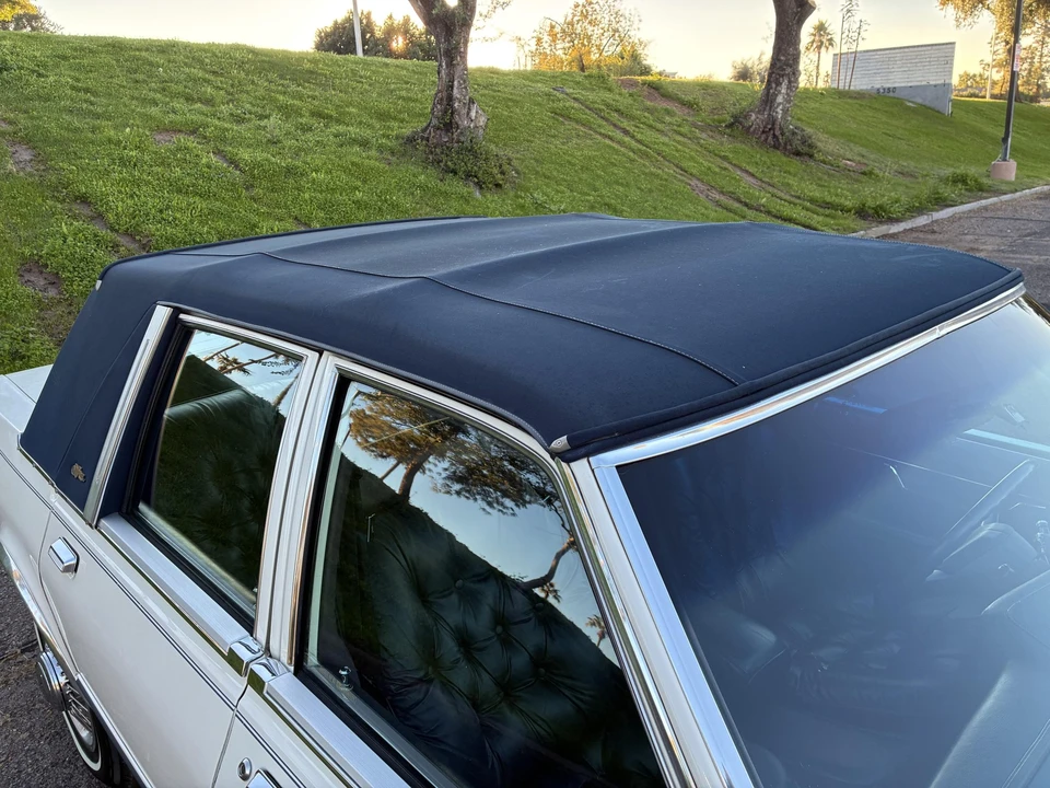 1987 Chrysler New Yorker - Image 14 of 31