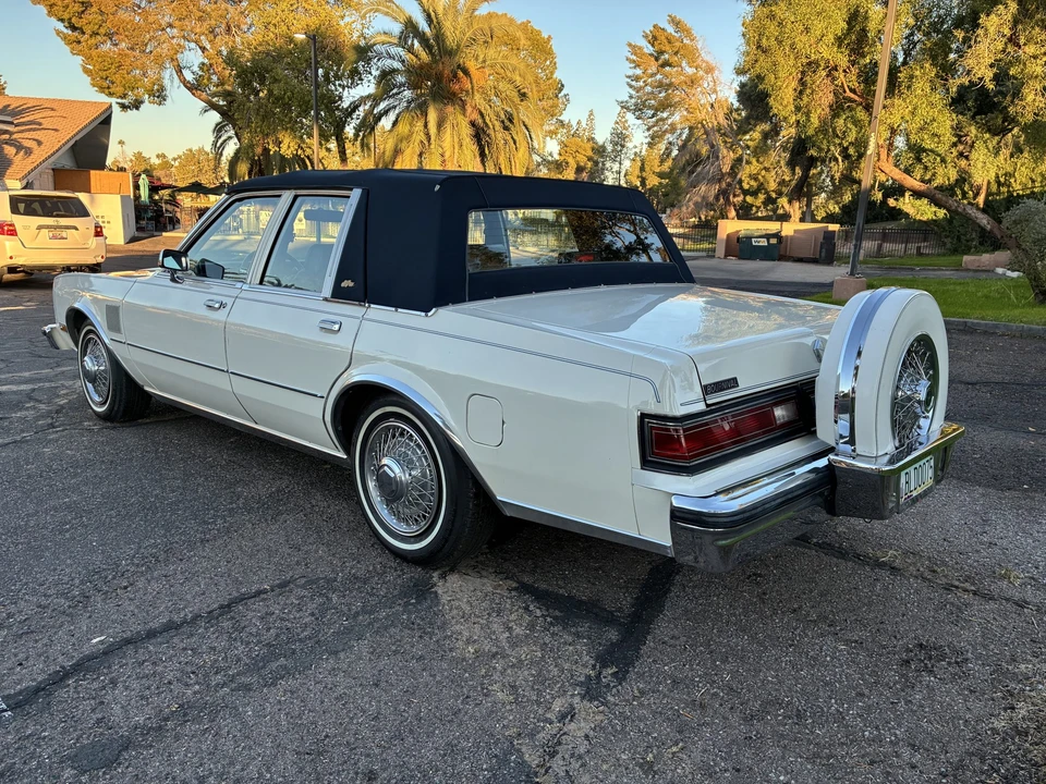 1987 Chrysler New Yorker - Image 8 of 31