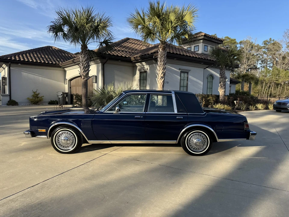 1987 Chrysler New Yorker - Image 3 of 31