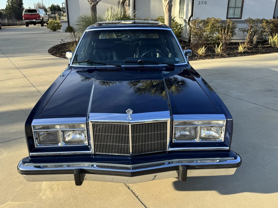 1987 Chrysler New Yorker - Image 21 of 31