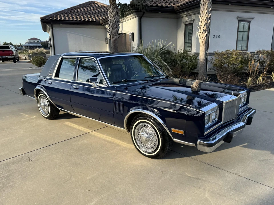 1987 Chrysler New Yorker - Image 9 of 31