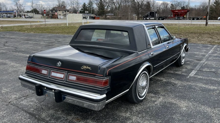 1987 Chrysler New Yorker - Image 7 of 16