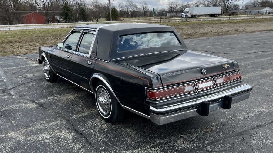 1987 Chrysler New Yorker - Image 3 of 16