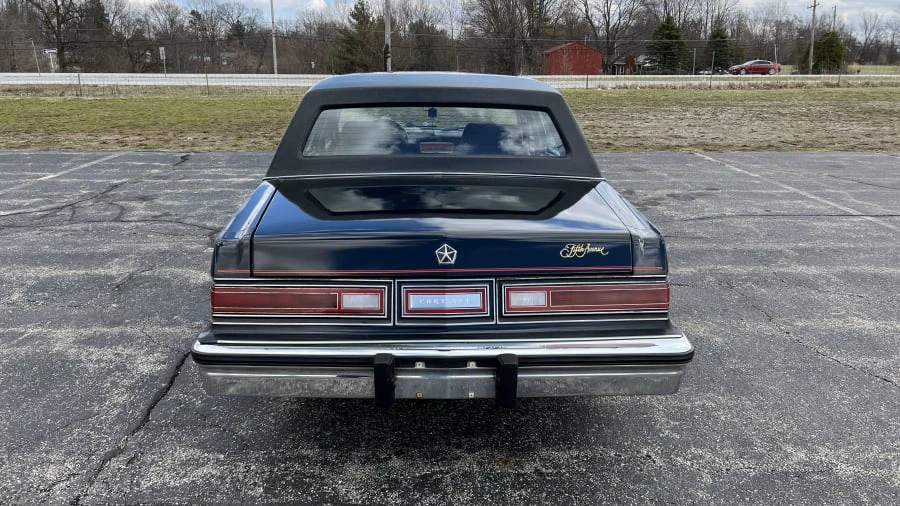 1987 Chrysler New Yorker - Image 5 of 16