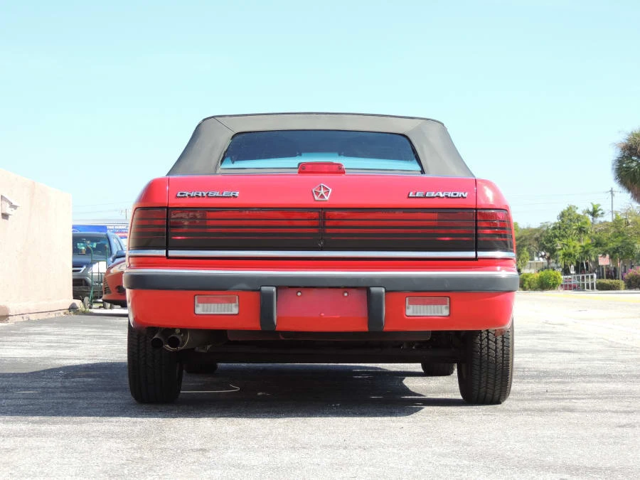 1987 Chrysler LeBaron - Image 11 of 12