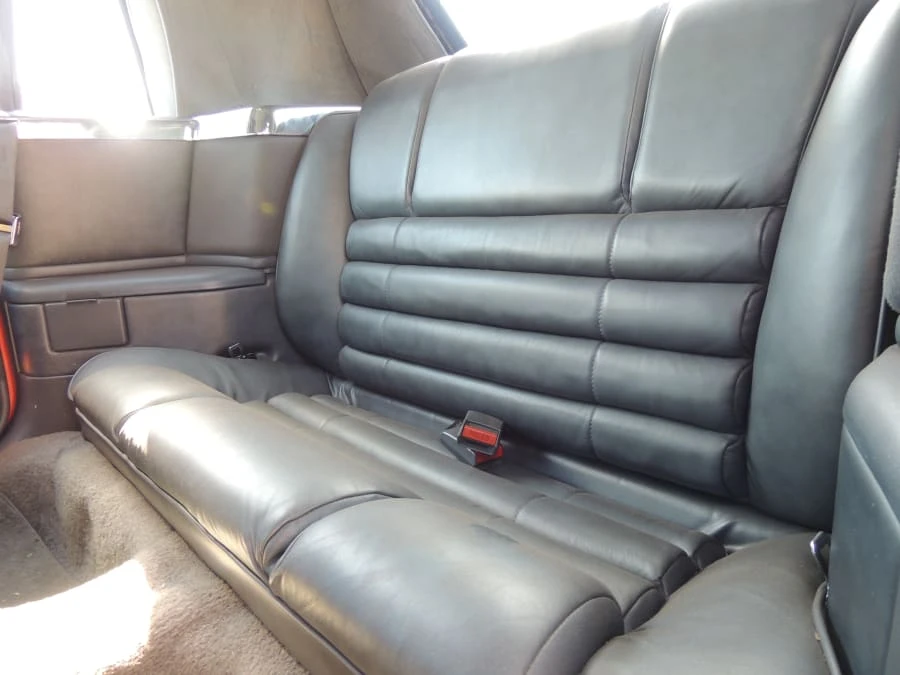 1987 Chrysler LeBaron - Image 7 of 12