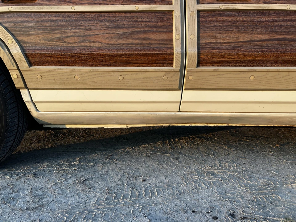 1987 Chrysler Town & Country - Image 24 of 31