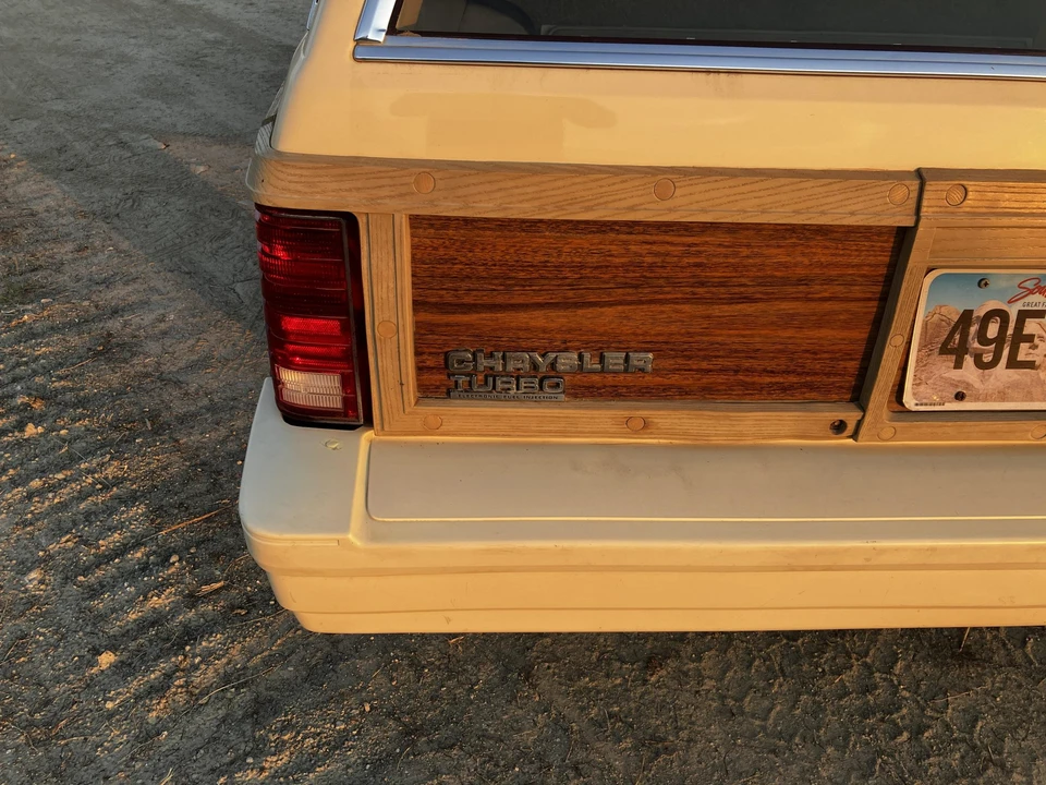 1987 Chrysler Town & Country - Image 25 of 31