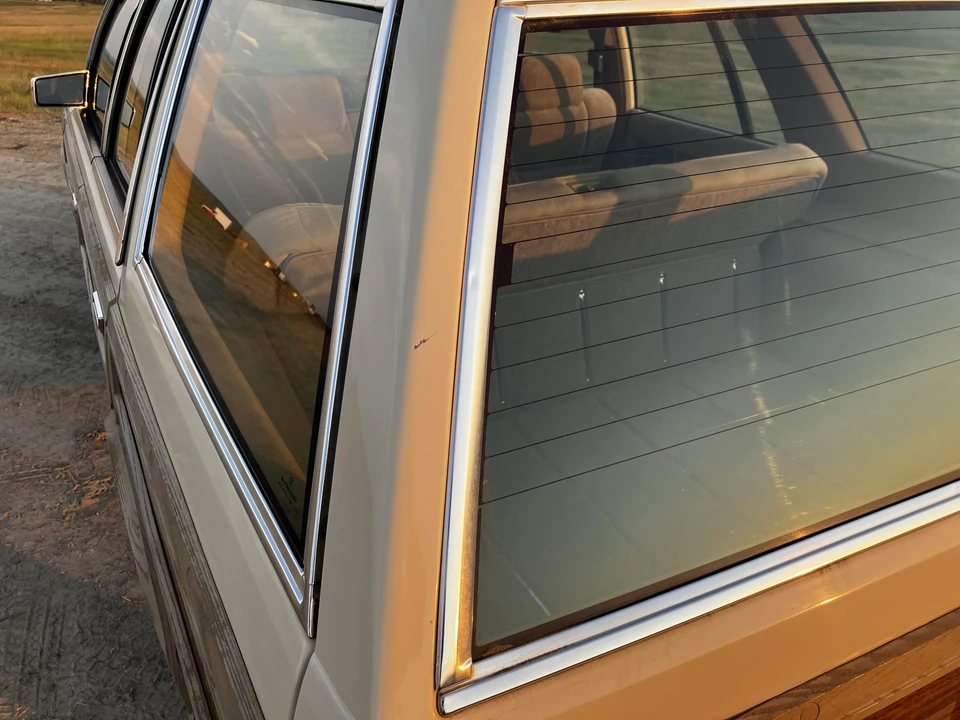 1987 Chrysler Town & Country - Image 26 of 31